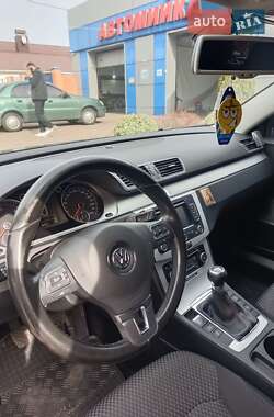 Универсал Volkswagen Passat 2011 в 