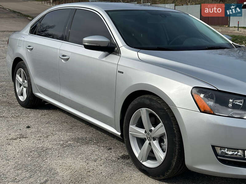 Седан Volkswagen Passat 2015 в Ржищеві