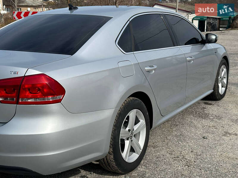 Седан Volkswagen Passat 2015 в Ржищеві