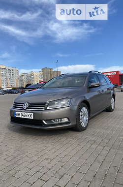 Универсал Volkswagen Passat 2011 в Золочеве