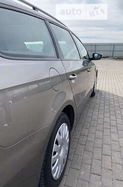 Универсал Volkswagen Passat 2011 в Золочеве