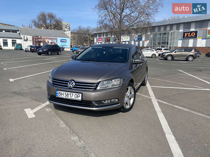 Volkswagen Passat 2011