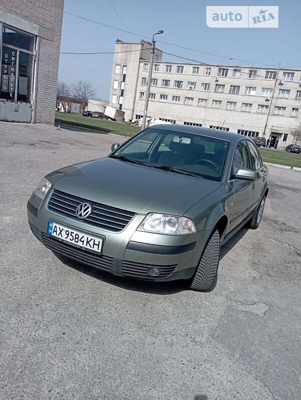 Седан Volkswagen Passat 2001 в Харкові