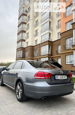 Седан Volkswagen Passat 2014 в Львове