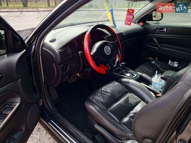 Универсал Volkswagen Passat 2004 в Одессе