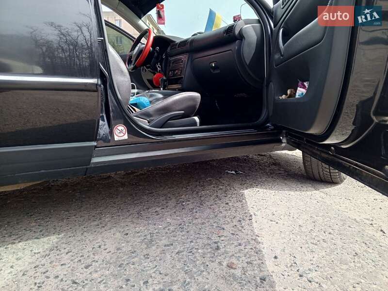 Универсал Volkswagen Passat 2004 в Одессе