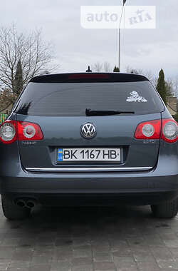 Универсал Volkswagen Passat 2008 в Сарнах