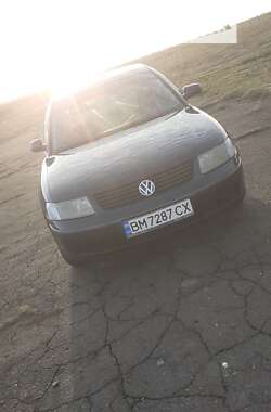 Седан Volkswagen Passat 1996 в Глухові