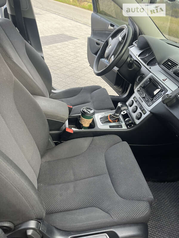 Универсал Volkswagen Passat 2009 в Львове