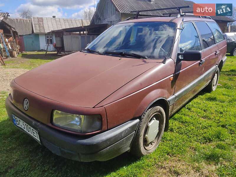 Универсал Volkswagen Passat 1993 в Сколе
