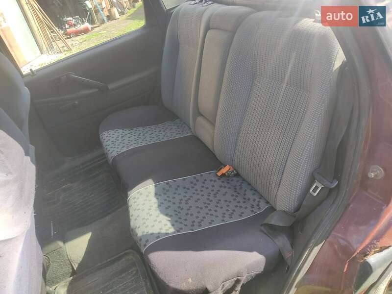 Универсал Volkswagen Passat 1993 в Сколе