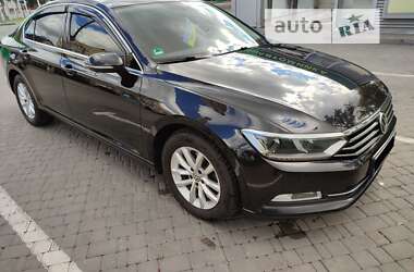 Седан Volkswagen Passat 2015 в Вінниці