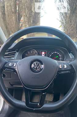 Седан Volkswagen Passat 2018 в Прилуках