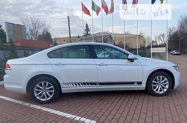 Седан Volkswagen Passat 2018 в Прилуках
