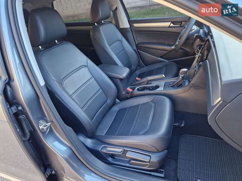 Седан Volkswagen Passat 2020 в Киеве