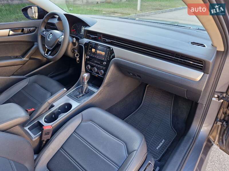 Седан Volkswagen Passat 2020 в Киеве