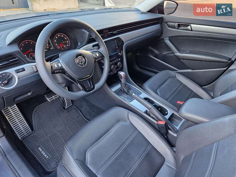 Седан Volkswagen Passat 2020 в Киеве