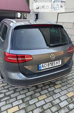 Універсал Volkswagen Passat 2016 в Ужгороді