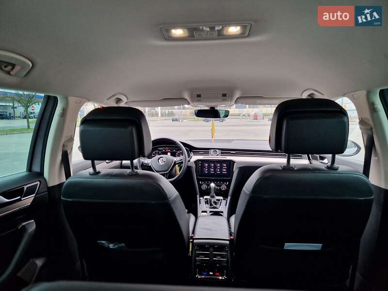 Универсал Volkswagen Passat 2018 в Львове