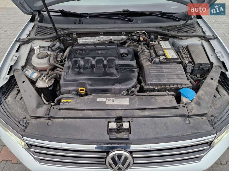 Универсал Volkswagen Passat 2018 в Львове