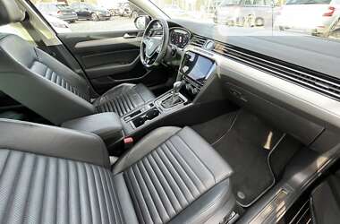 Седан Volkswagen Passat 2019 в 