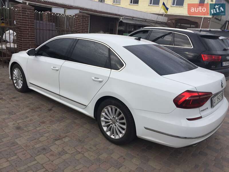 Седан Volkswagen Passat 2016 в Киеве