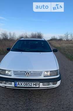 Седан Volkswagen Passat 1994 в Славянске