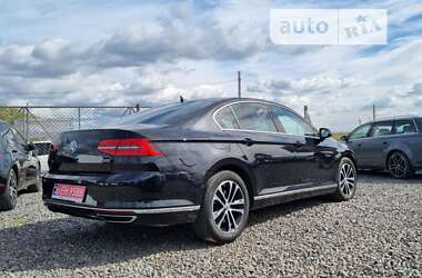 Седан Volkswagen Passat 2019 в Львове