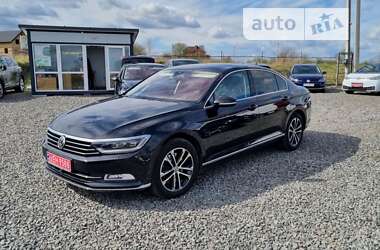 Седан Volkswagen Passat 2019 в Львове