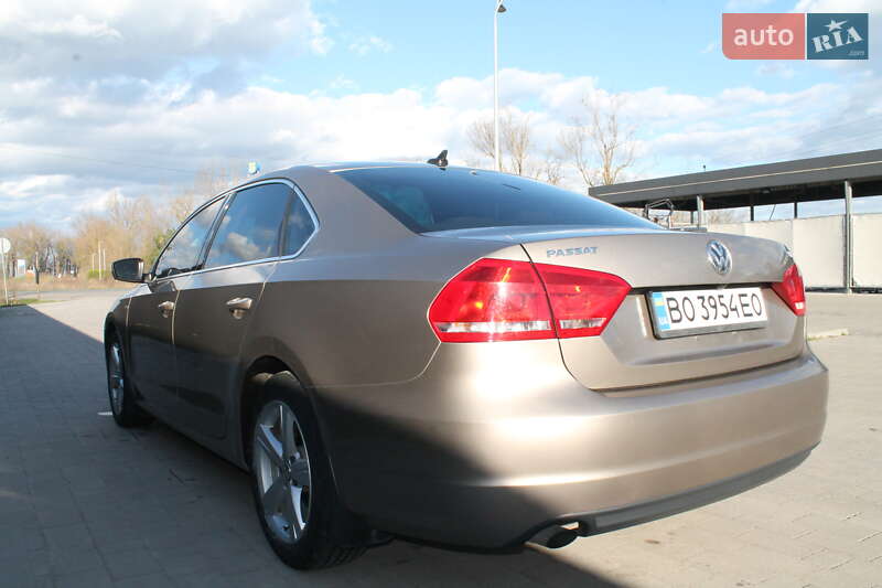 Седан Volkswagen Passat 2015 в Козове