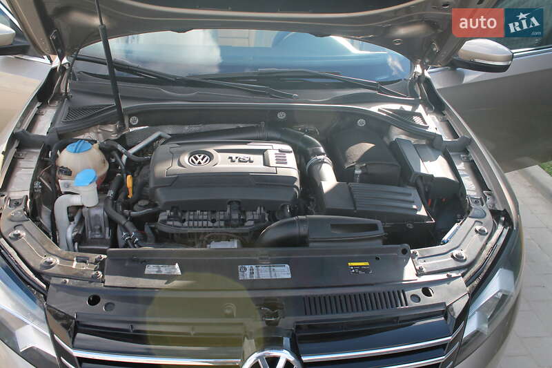 Седан Volkswagen Passat 2015 в Козове