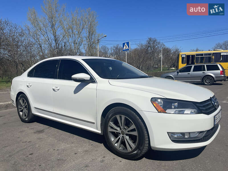 Седан Volkswagen Passat 2012 в Одессе
