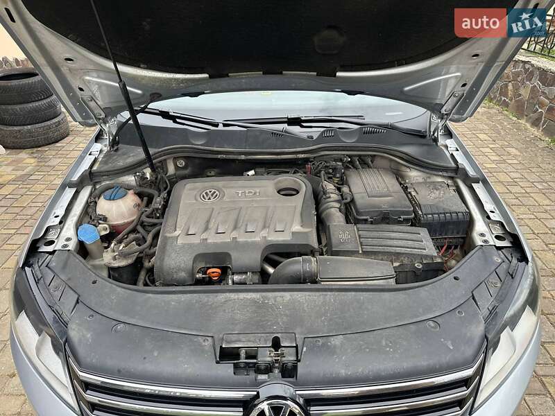 Универсал Volkswagen Passat 2012 в Долине