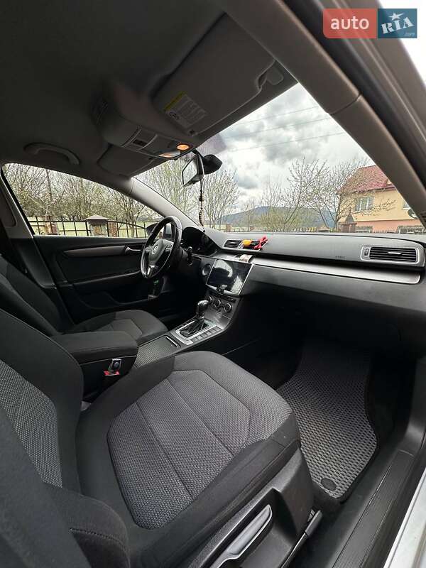 Универсал Volkswagen Passat 2012 в Долине