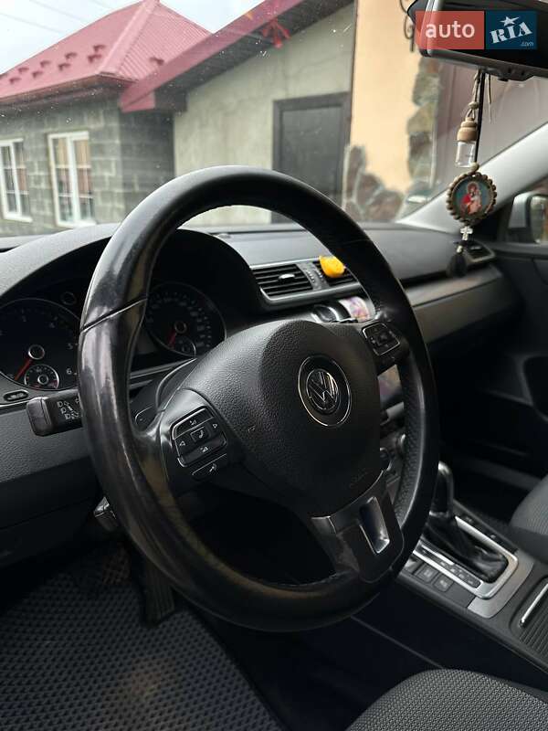 Универсал Volkswagen Passat 2012 в Долине