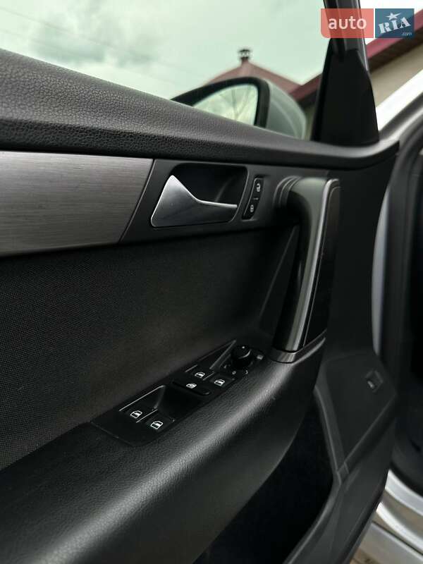 Универсал Volkswagen Passat 2012 в Долине