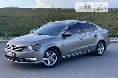 Седан Volkswagen Passat 2014 в Днепре