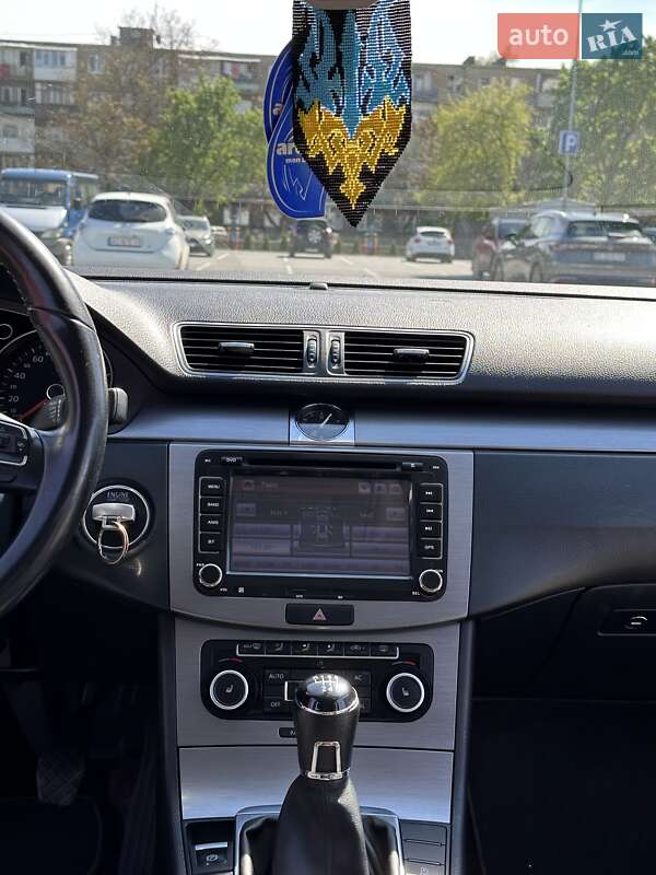 Универсал Volkswagen Passat 2011 в Ужгороде
