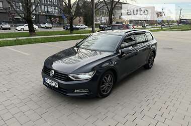 Универсал Volkswagen Passat 2015 в Ужгороде