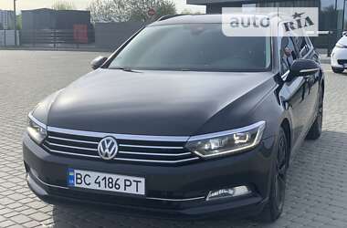 Універсал Volkswagen Passat 2015 в Львові