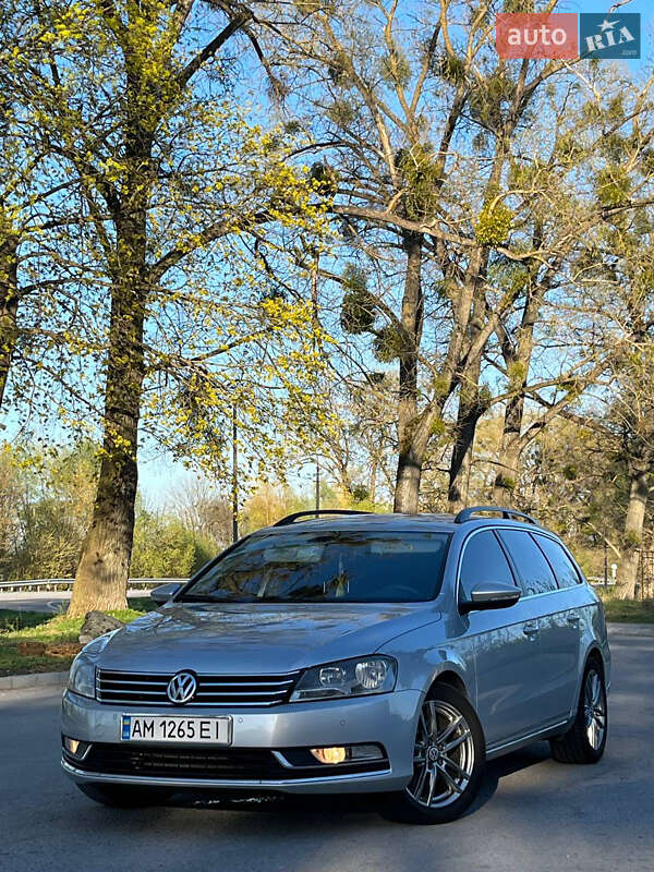 Универсал Volkswagen Passat 2011 в Звягеле