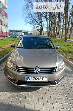 Седан Volkswagen Passat 2011 в Полтаве