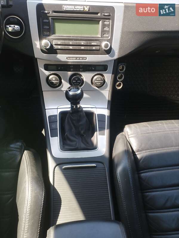 Универсал Volkswagen Passat 2005 в Черновцах