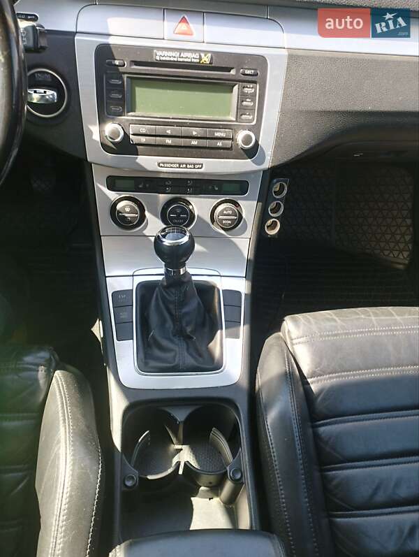 Универсал Volkswagen Passat 2005 в Черновцах