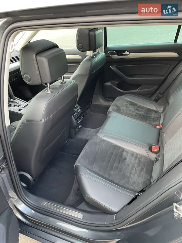 Универсал Volkswagen Passat 2015 в Киеве фото 13 Универсал Volkswagen Passat 2015 в Киеве