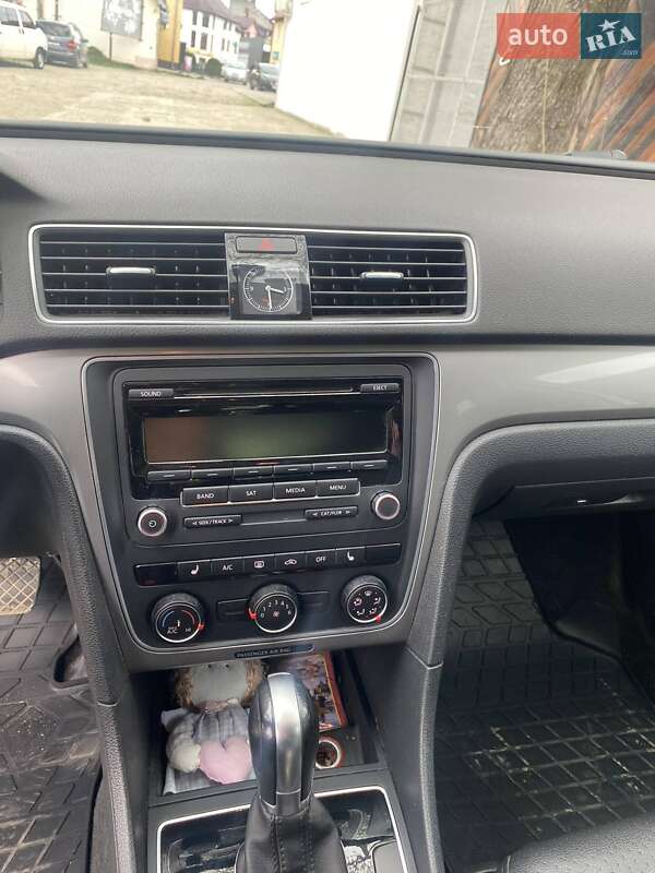 Седан Volkswagen Passat 2015 в Болехове