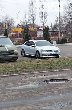Седан Volkswagen Passat 2012 в Покровську