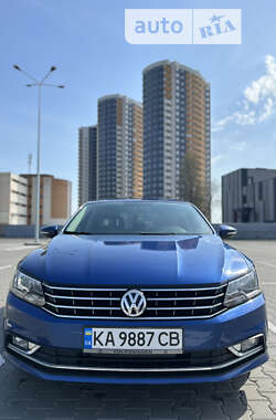 Седан Volkswagen Passat 2017 в Киеве