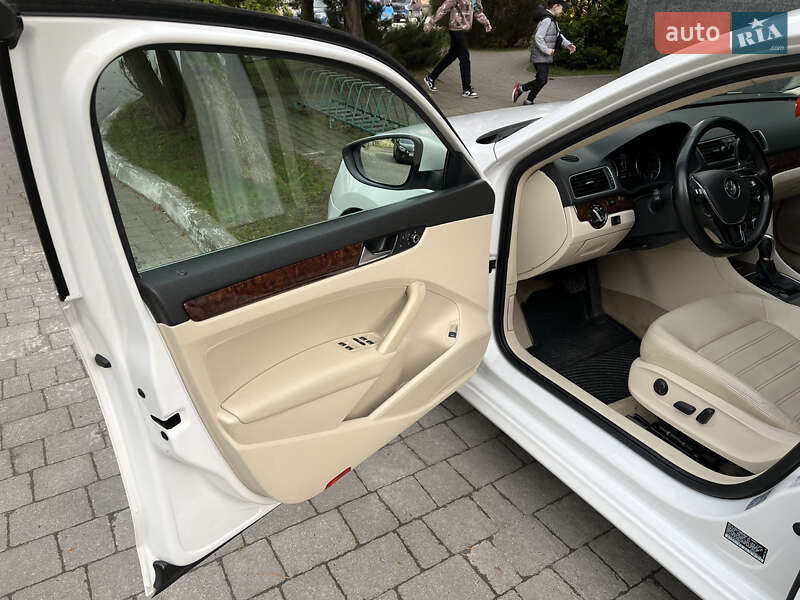 Седан Volkswagen Passat 2011 в Львові фото 12 Седан Volkswagen Passat 2011 в Львові