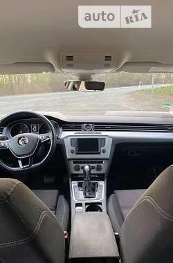 Универсал Volkswagen Passat 2015 в Шепетовке